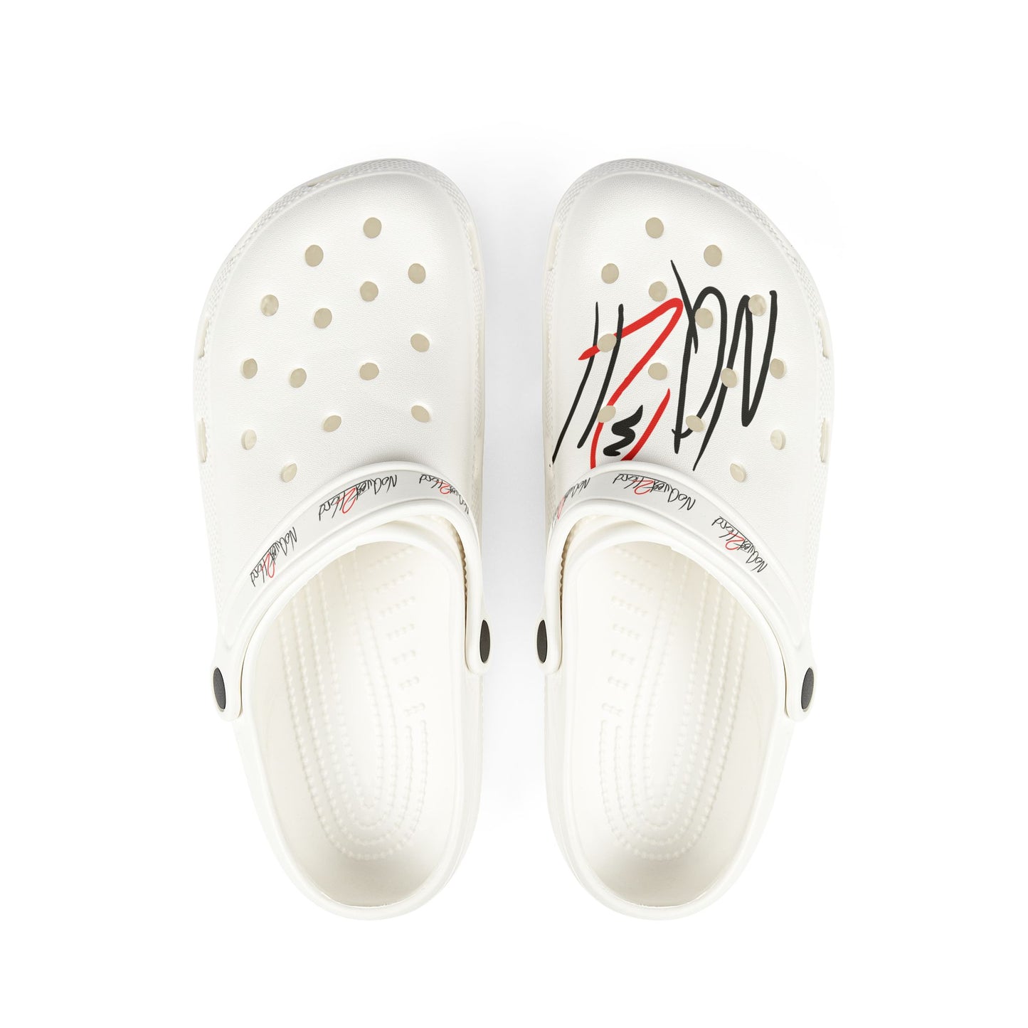 NQ2H Signature Clogs